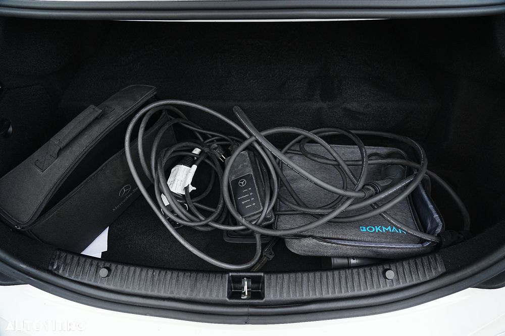 Mercedes-Benz C 300 e 9G-TRONIC AMG Line - 29