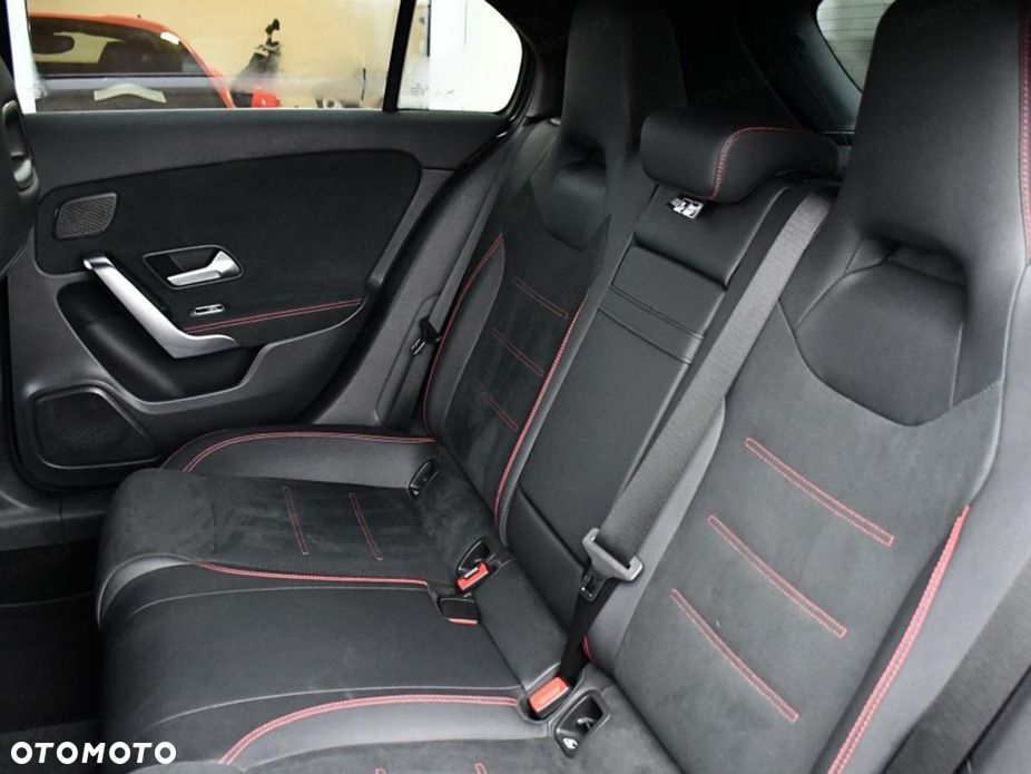 Mercedes-Benz Klasa A 200 d AMG Line 8G-DCT - 13