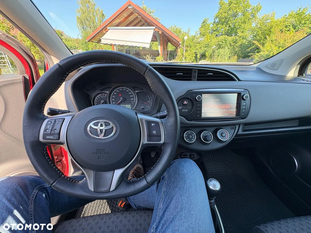Toyota Yaris 1.33 Premium - 5