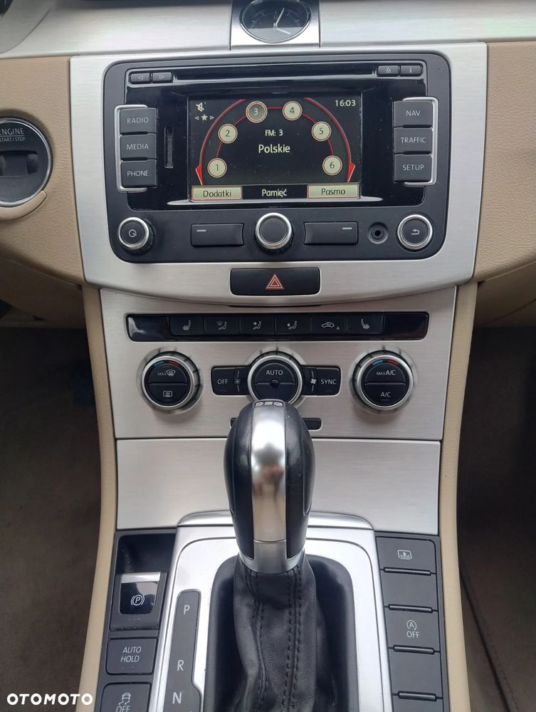 Volkswagen Passat 2.0 TDI Highline DSG - 4