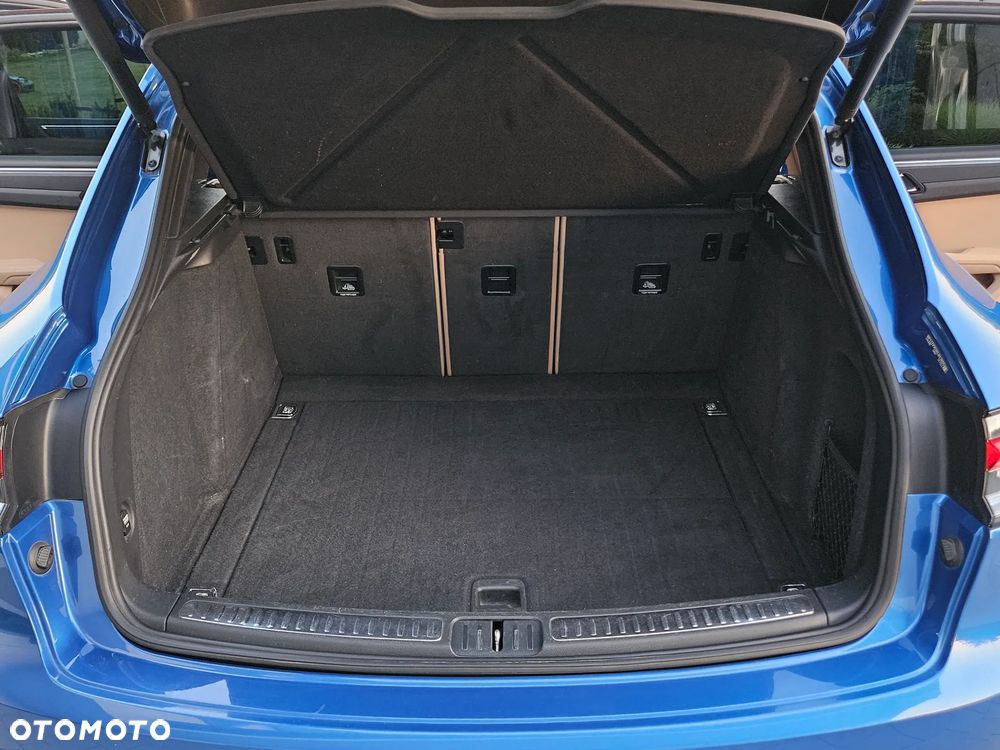 Porsche Macan - 33