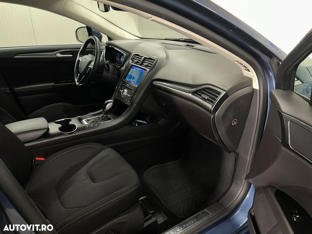 Ford Mondeo 2.0 HEV Titanium - 10