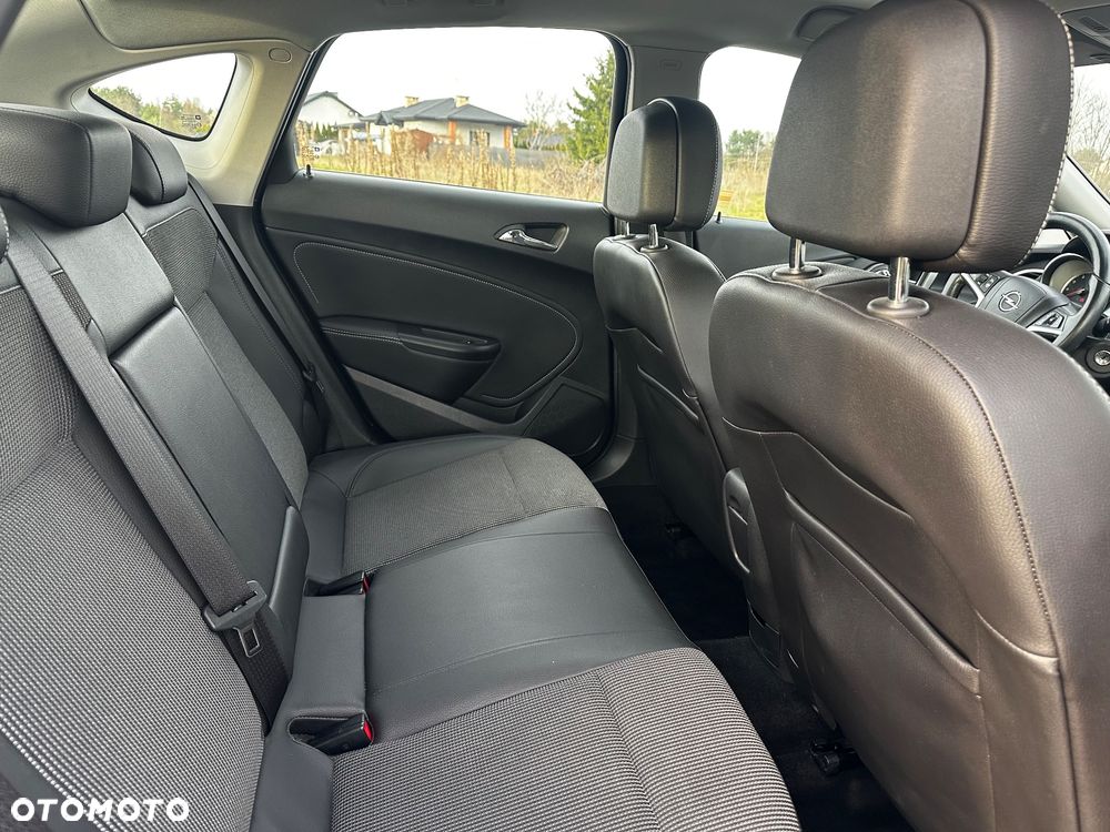 Opel Astra 1.6 Turbo Automatik Cosmo - 11