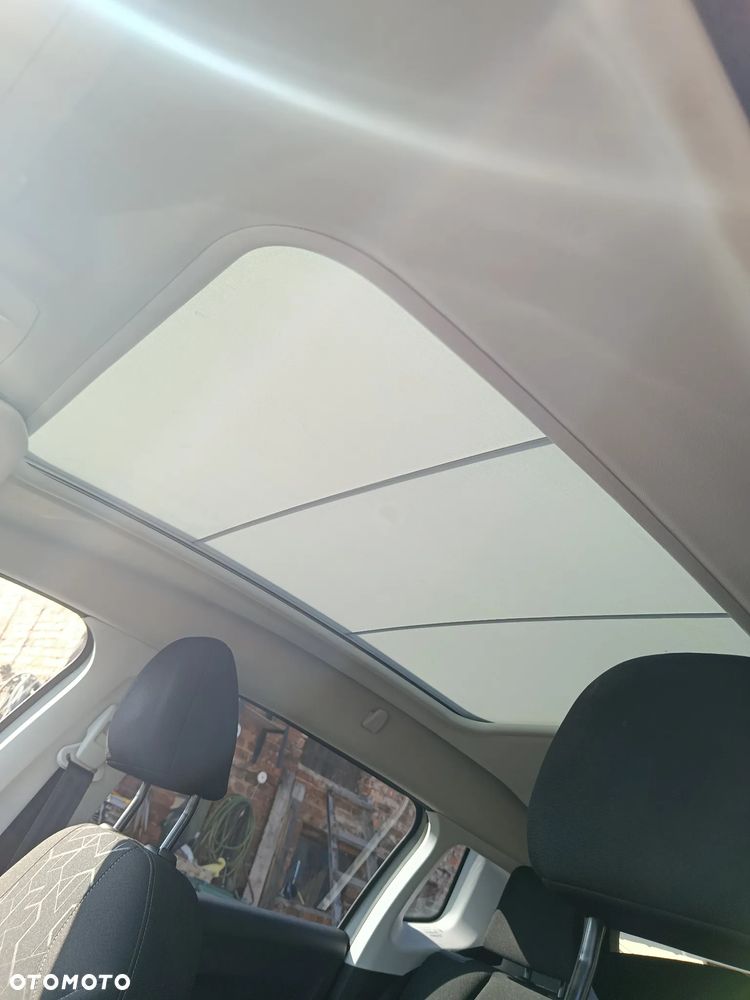 Peugeot 2008 1.2 Pure Tech Style S&S - 17