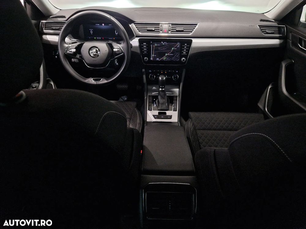 Skoda Superb Combi 2.0 TDI DSG Ambition - 8