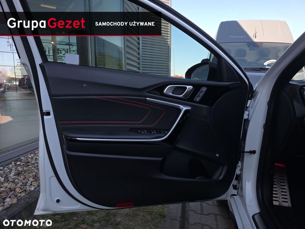 Kia ProCeed 1.6 T-GDI GT DCT - 10