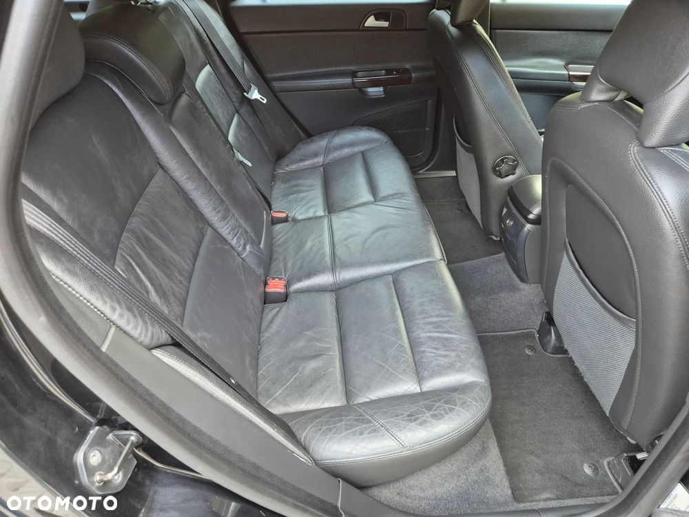 Volvo V50 - 23