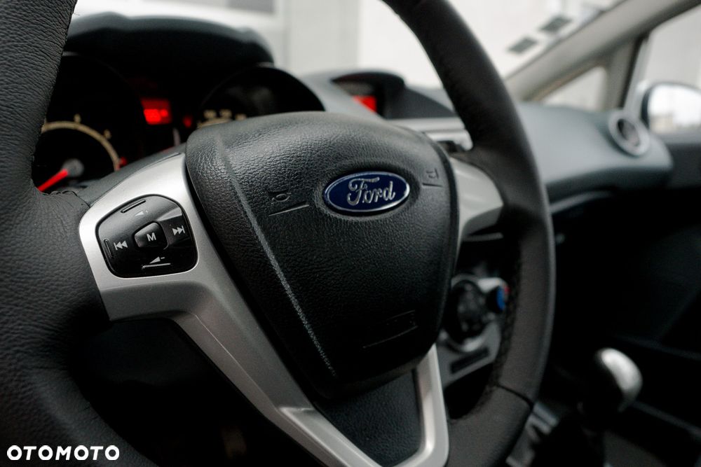 Ford Fiesta 1.4 Trend - 18