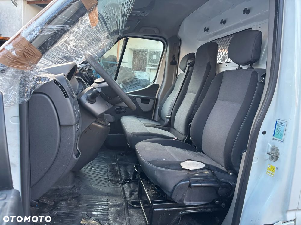 Renault Master - 33