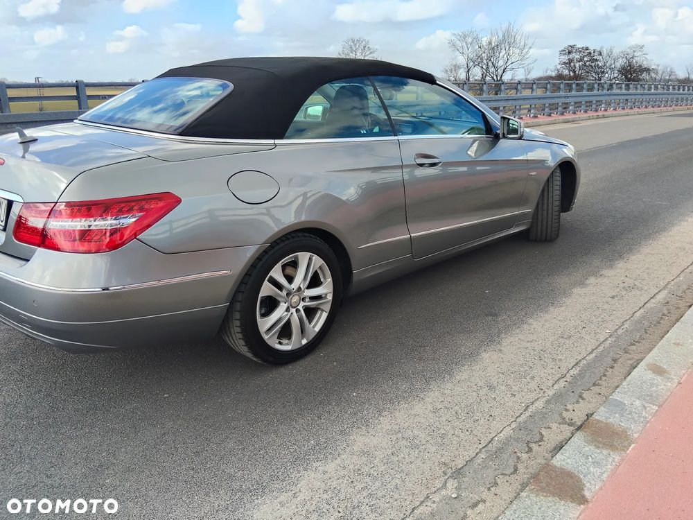 Mercedes-Benz Klasa E 220 CDI DPF BlueEFFICIENCY Automatik Avantgarde - 29