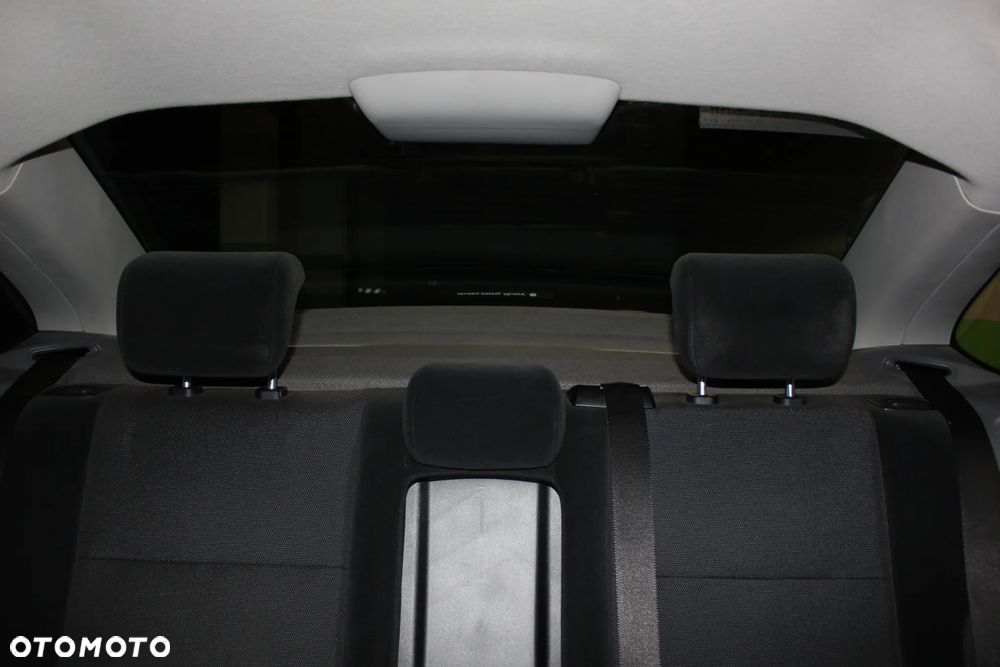 Ford Focus 2.0 Ghia - 19