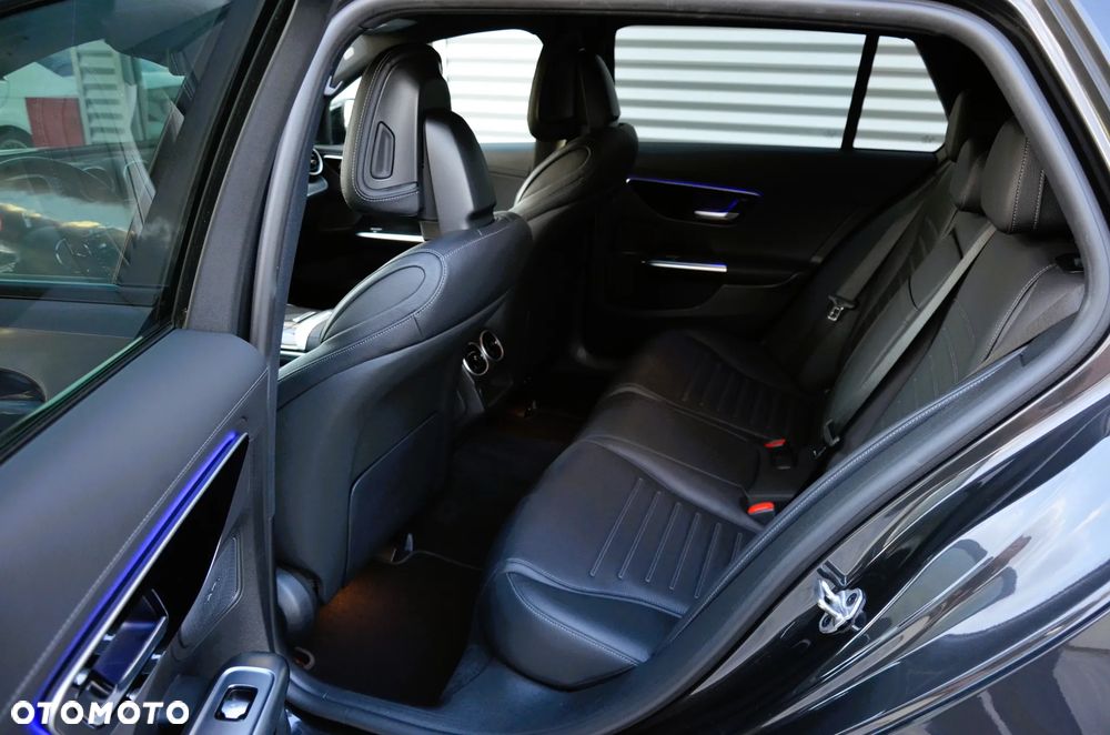 Mercedes-Benz Klasa C 220 d 9G-TRONIC AMG Line - 22