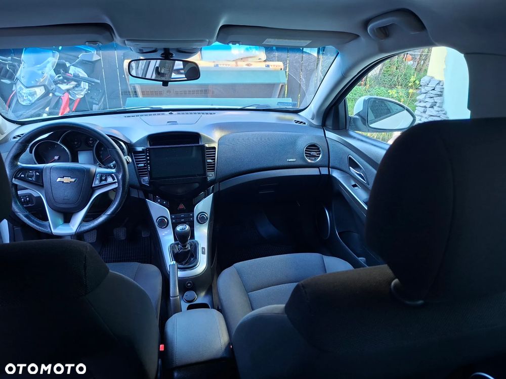 Chevrolet Cruze 1.8 LT - 8