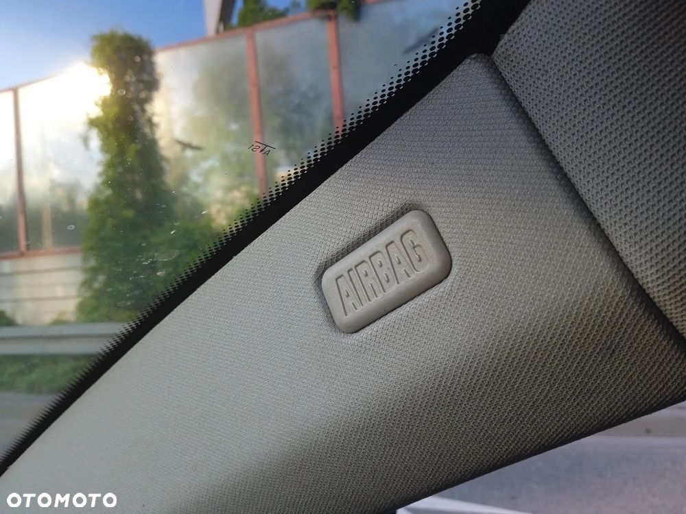 BMW Seria 3 320d DPF Edition Exclusive - 23