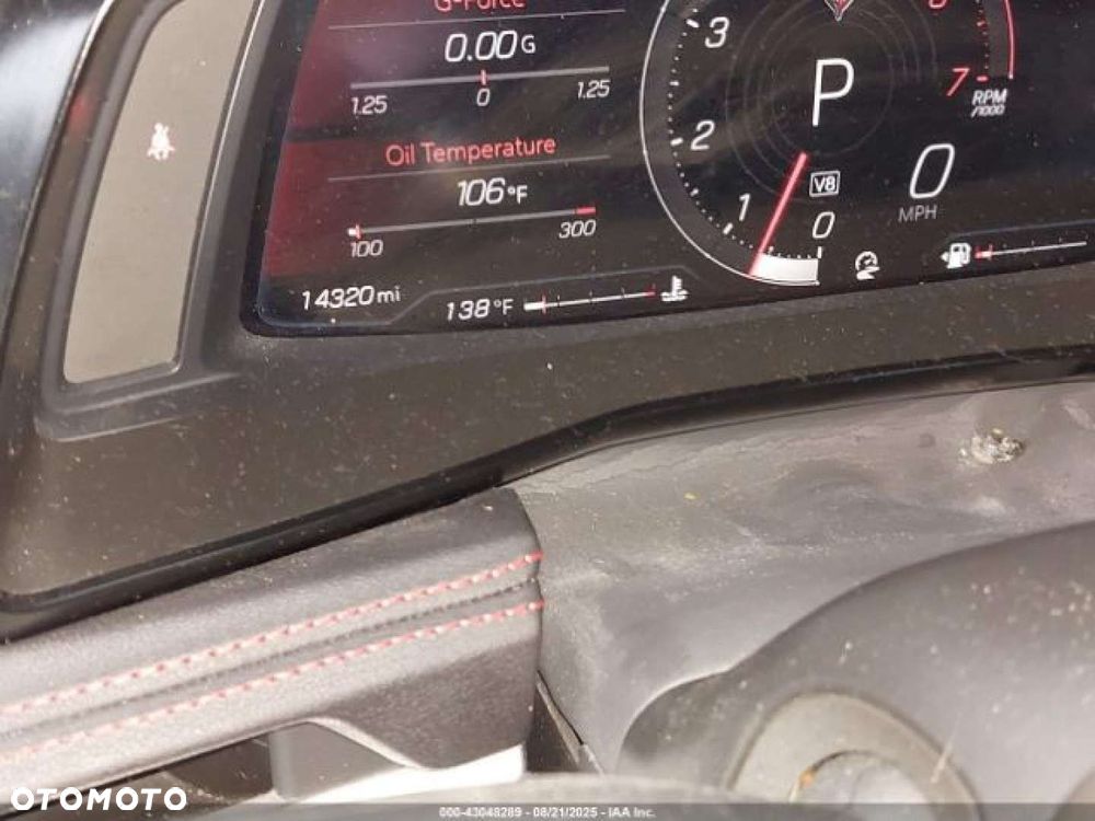 Chevrolet Corvette - 12