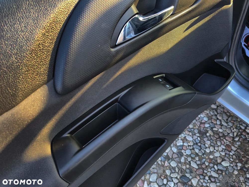 Opel Meriva 1.4 T Essentia - 16