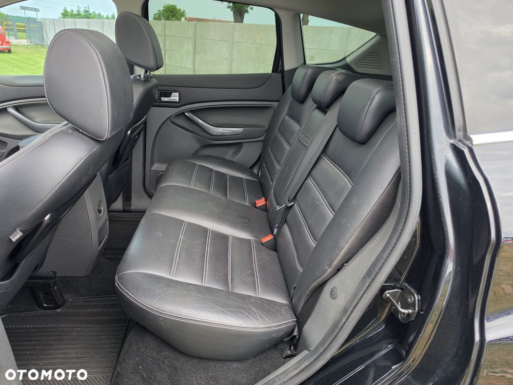 Ford Kuga 2.0 TDCi 2x4 Titanium - 14