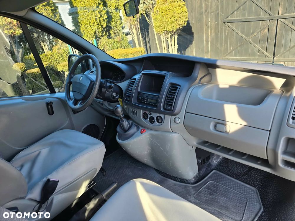 Renault Trafic - 14