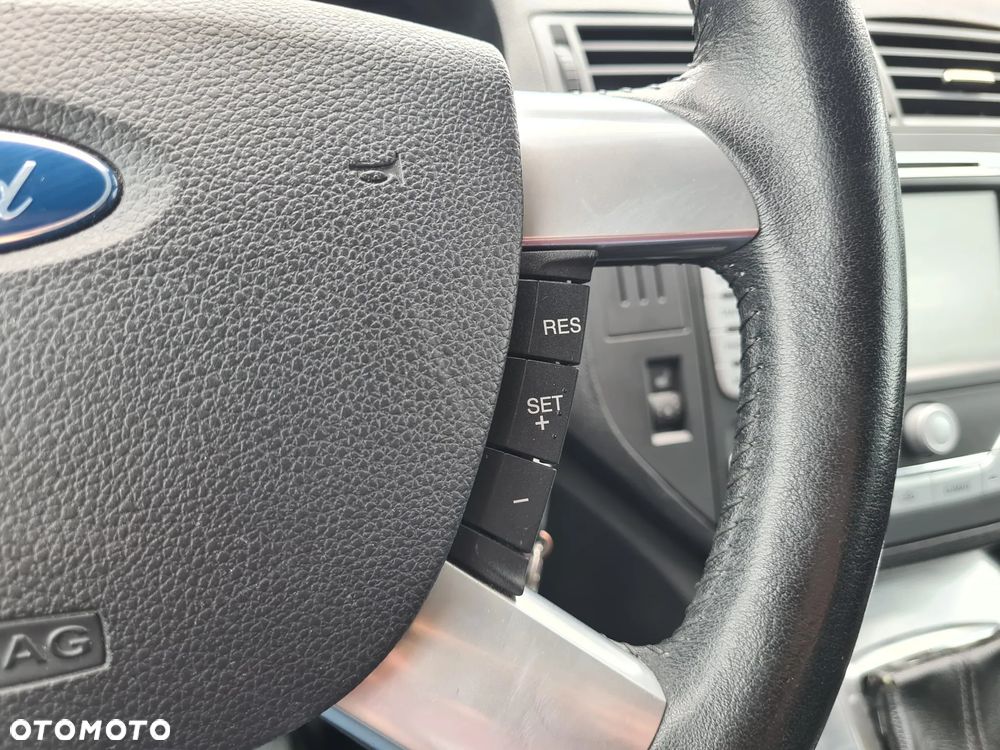 Ford C-MAX - 27