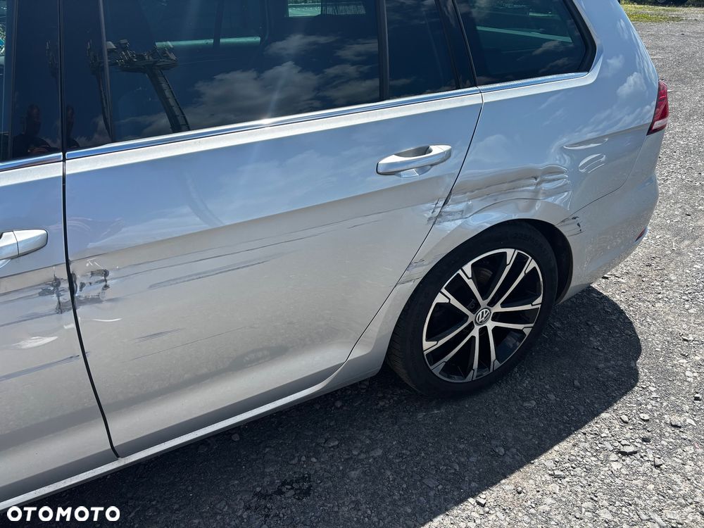 Volkswagen Golf 2.0 TDI SCR DSG Highline - 11