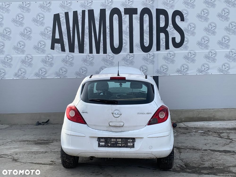 OPEL CORSA  2008 *SAMOCHÓD NA CZĘŚCI* 3880 MASKA, LAMPA, DRZWI, LUSTERKO, ZDERZAK, GRILL, BŁOTNIK, KLAPA, BELKA, DESKA, FOTELE, KANAPA, ĆWIARTKA KIEROWNICA, TARCZE, ZACISKI, ZAWIESZENIE, KOMPLETNY PRZÓD, KOMPLETNY TYŁ, LICZNIK, ZEGARY, PRAWE LEWE PRZÓD TYŁ - 4