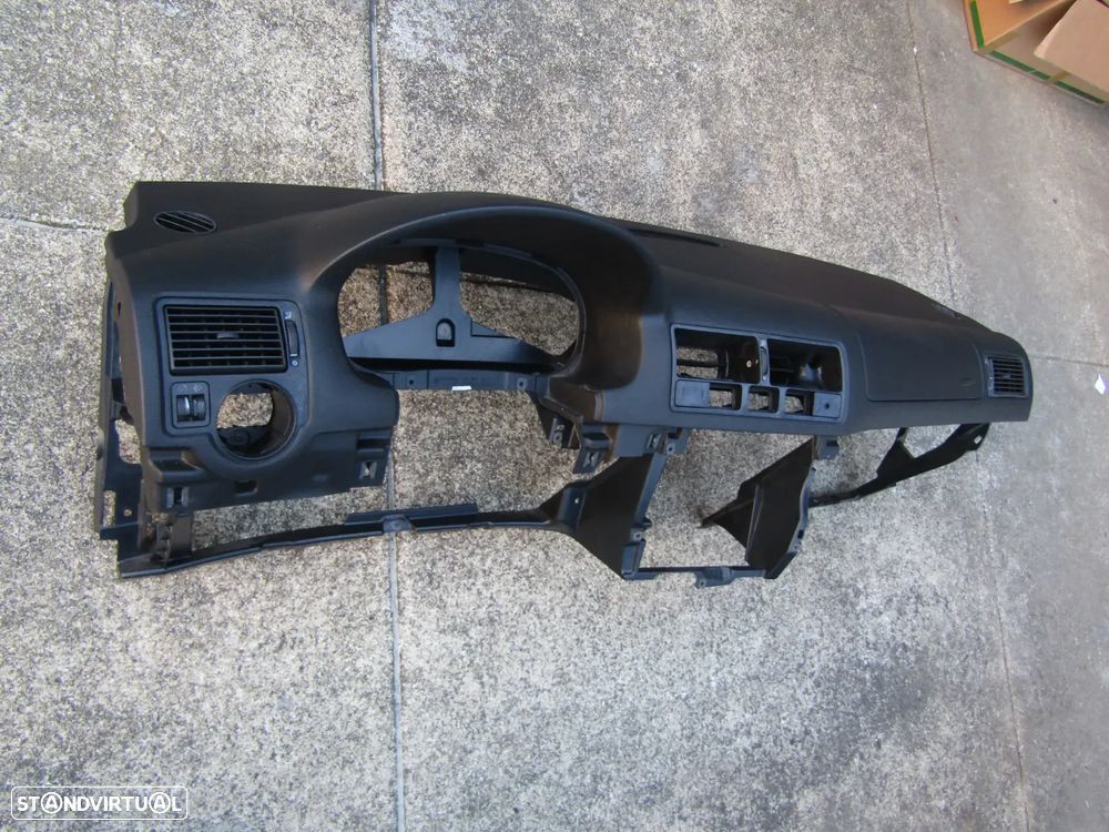 Tablier VW GOLF IV  usado em bom estado - 2