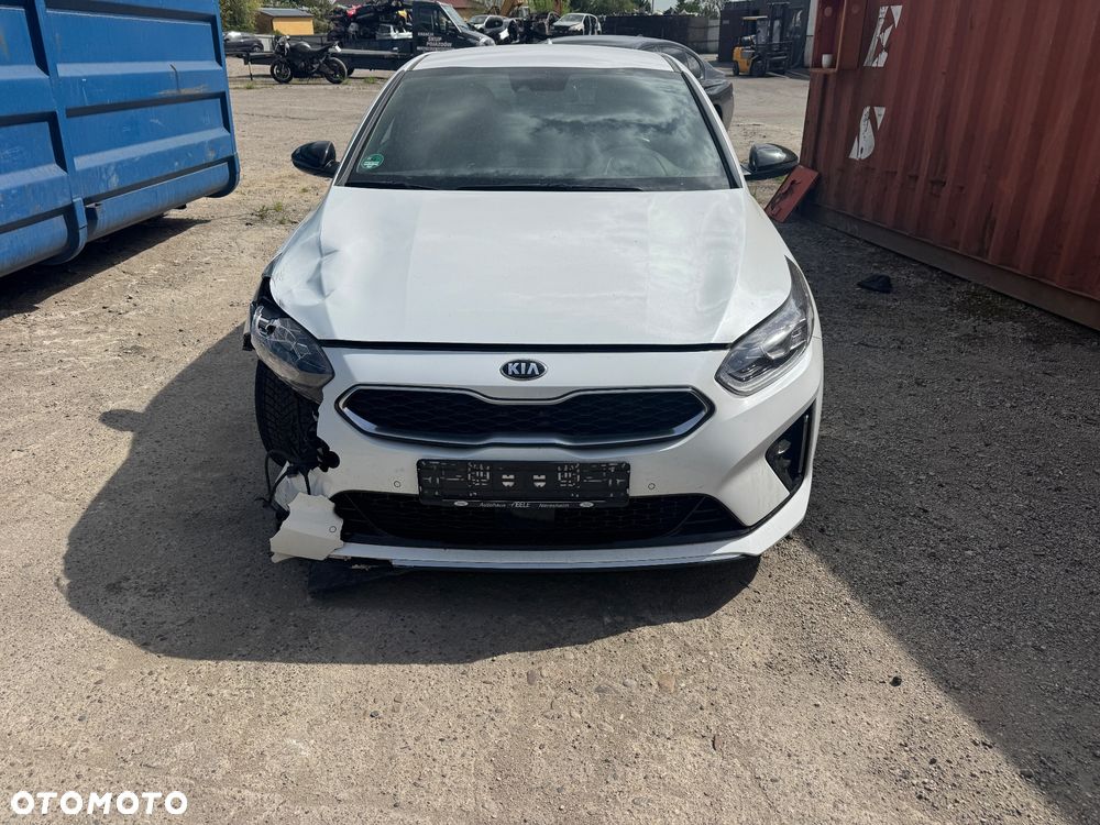 Kia ProCeed 1.6 CRDi Eco-Dynamics+ (48V Mild-Hybrid) DCT7 GT LINE - 3