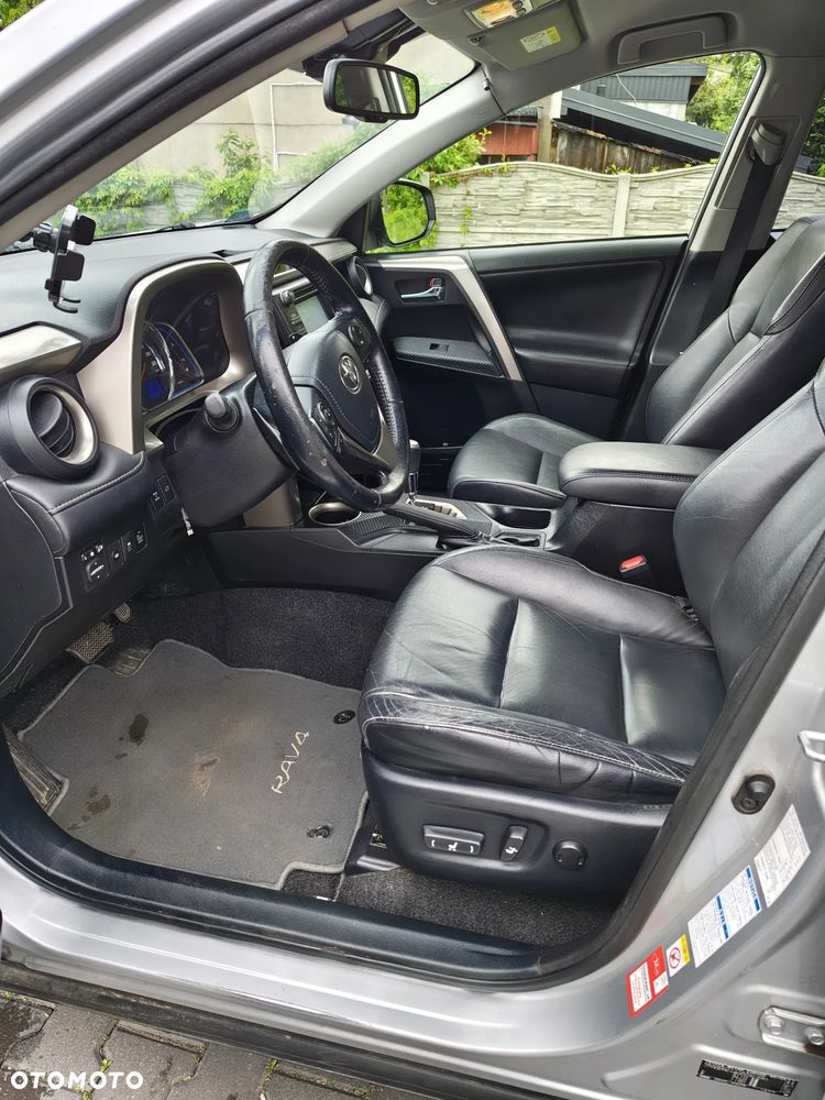 Toyota RAV4 - 10