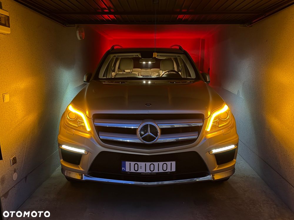 Mercedes-Benz GL 500 4-Matic - 36