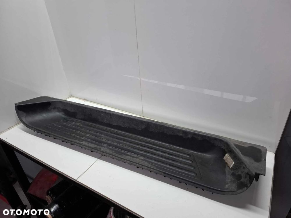 STOPIEŃ PRAWY DRZWI BOCZNYCH PRZESUWNYCH VW T5 TRANSPORTER CARAVELLE - 3