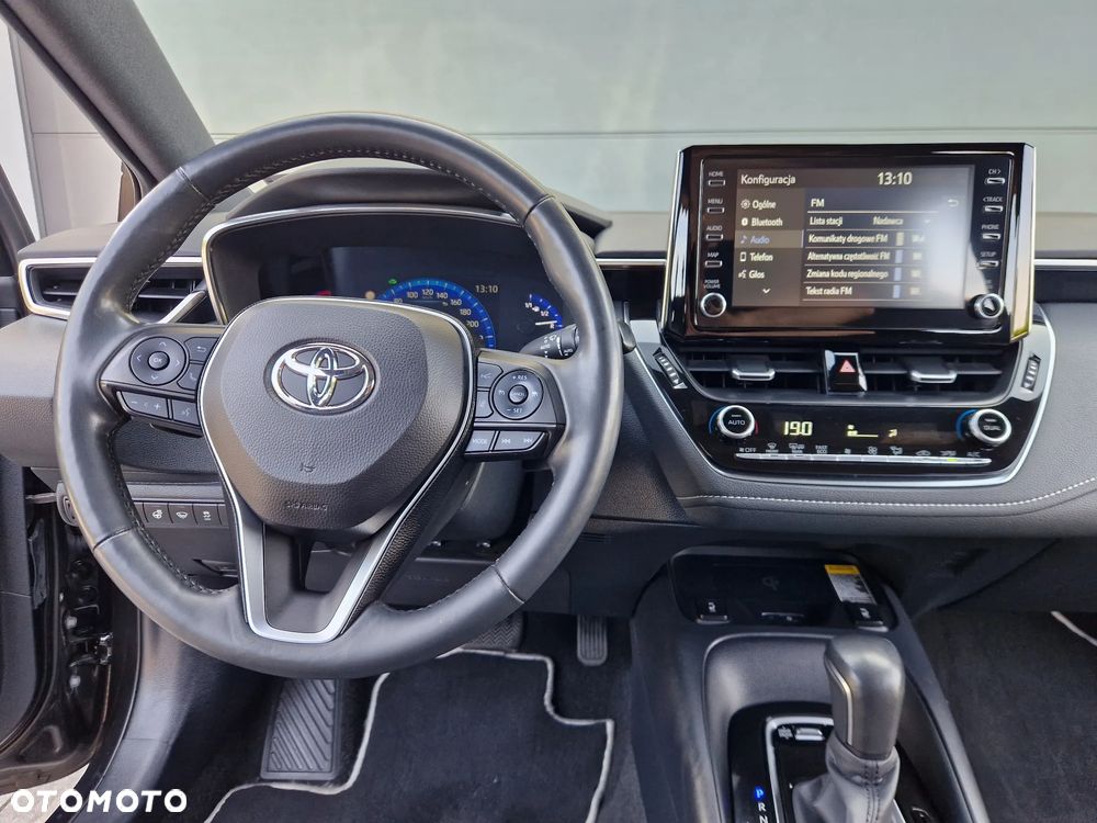 Toyota Corolla 2.0 Hybrid Executive - 16