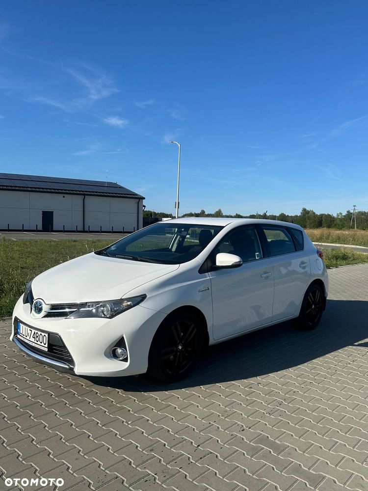 Toyota Auris 1.8 HSD Sol - 1