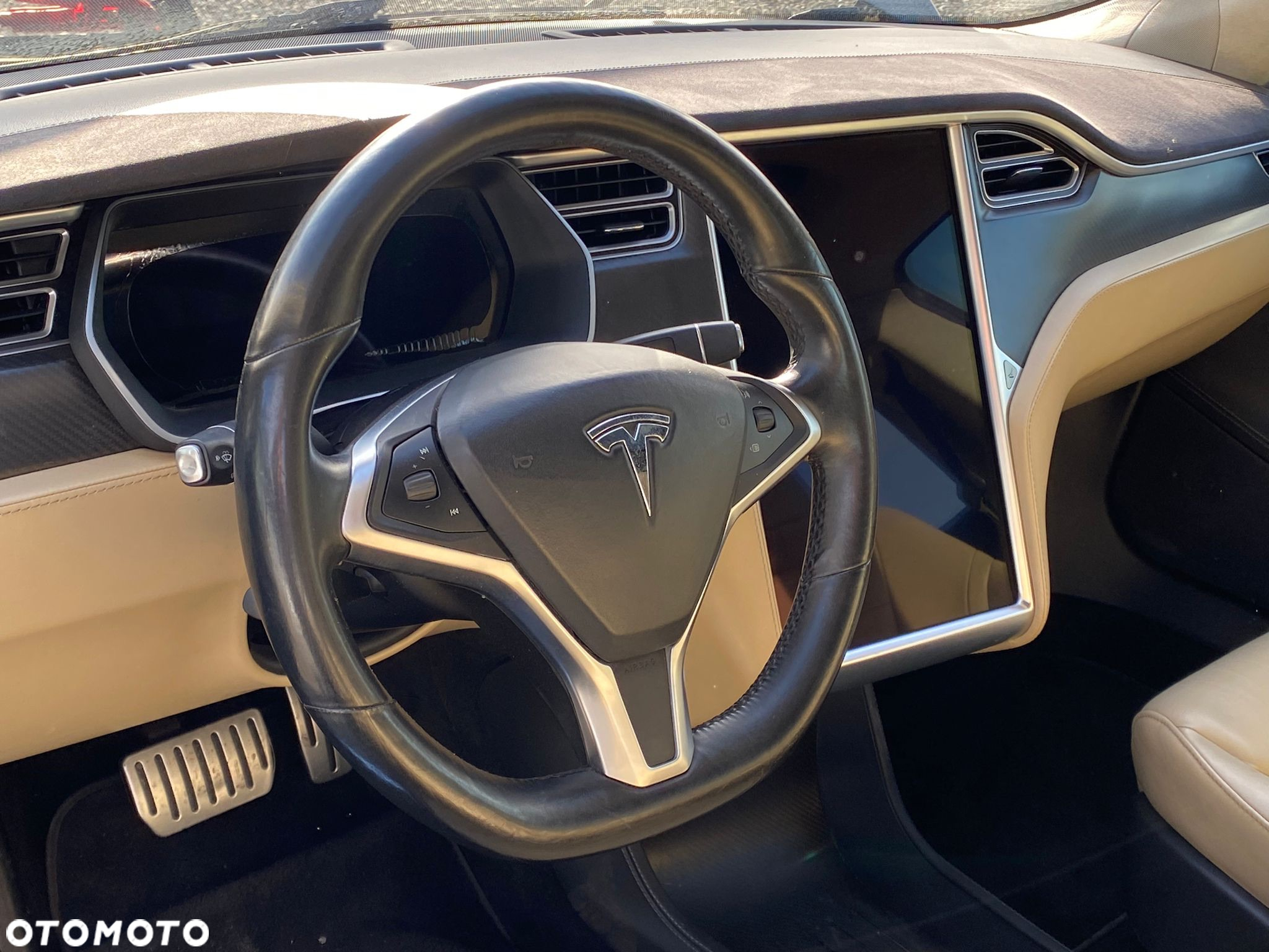 Tesla Model S 85 D Performance - 14