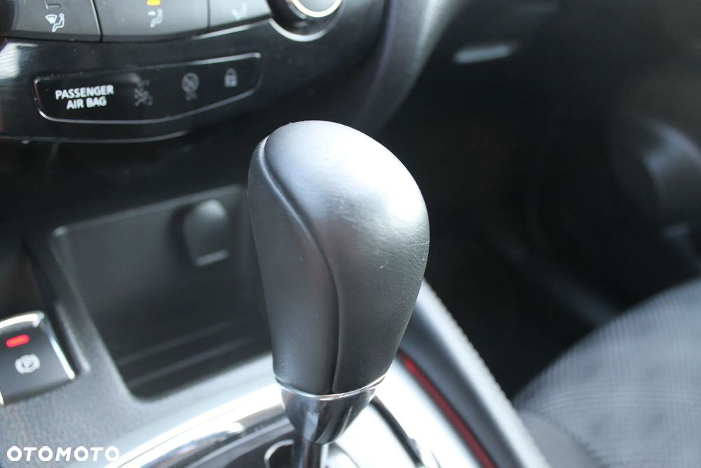 Nissan Qashqai 1.2 DIG-T N-Vision Xtronic EU6 - 16