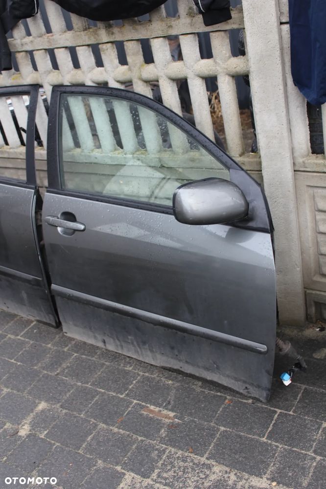 DRZWI PRAWY PRZÓD TOYOTA COROLLA E12 HATCHBACK KOLOR 1C3 - 8