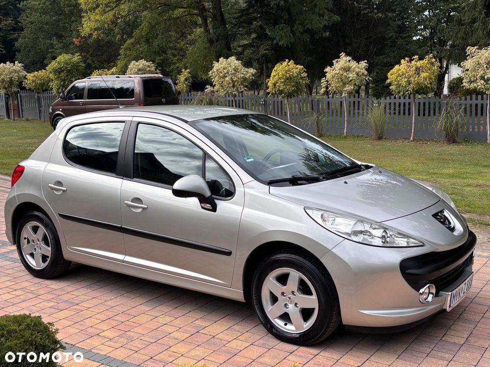 Peugeot 207 75 Urban Move - 17
