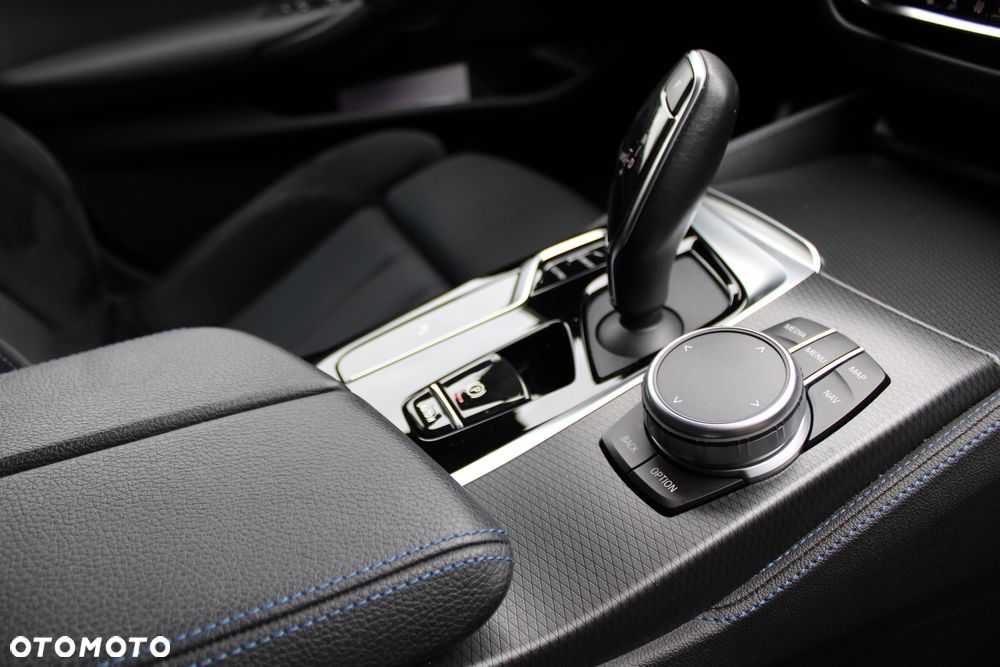 BMW Seria 5 520d M Sport Edition - 23