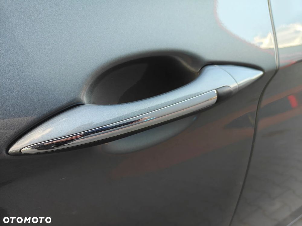 Hyundai i40 i40cw 1.7 CRDi Fifa World Cup Edition - 35