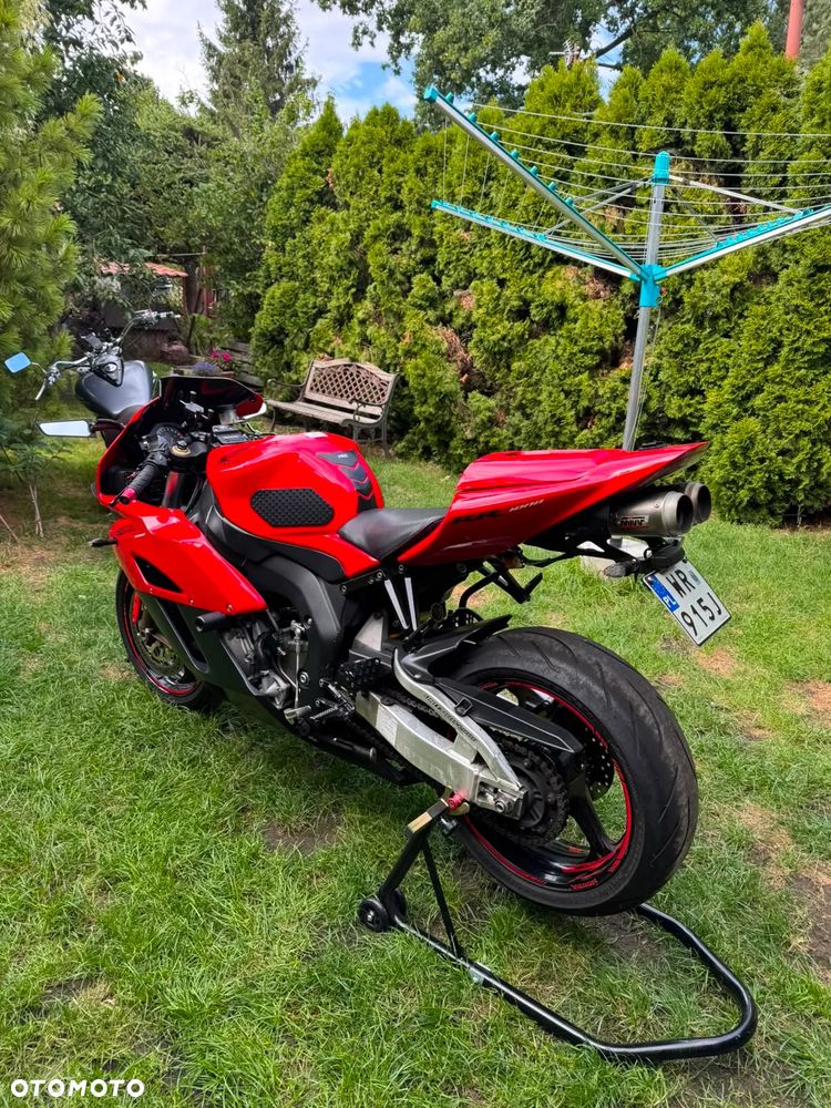 Honda CBR - 11