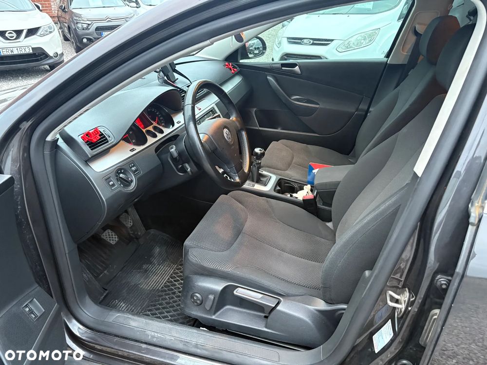 Volkswagen Passat 1.9 TDI DPF Comfortline - 10