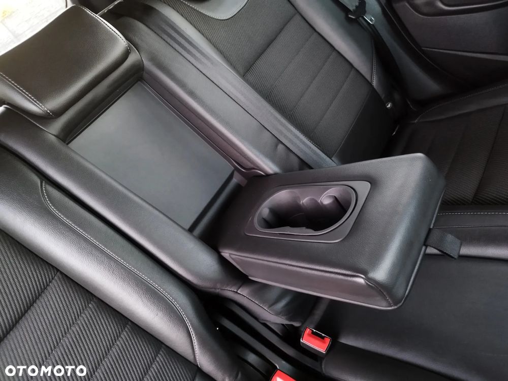 Ford Kuga 2.0 TDCi 4x4 Titanium - 16