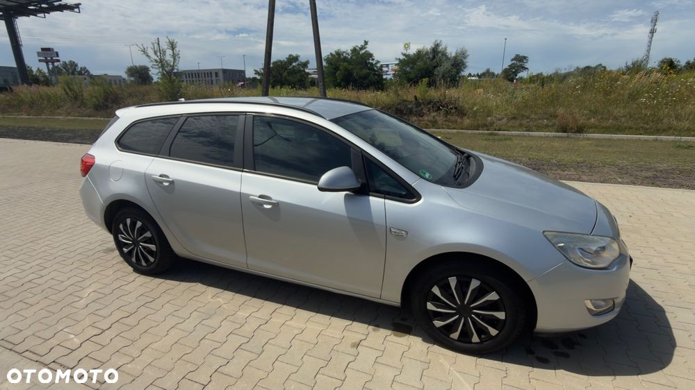 Opel Astra 1.7 CDTI DPF Color Edition - 9
