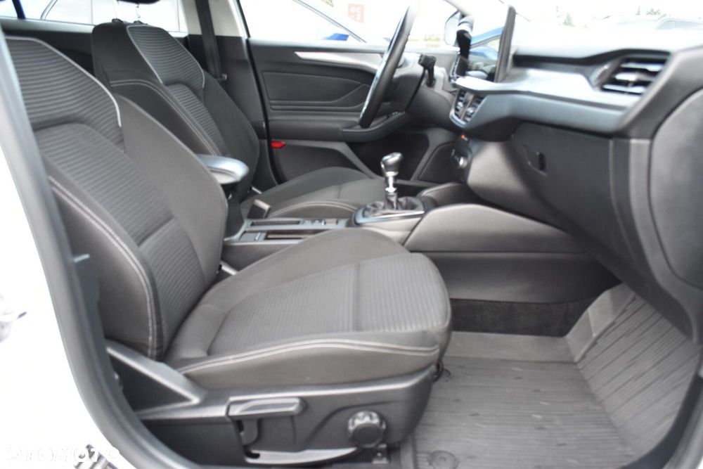Ford Focus 1.0 EcoBoost Titanium - 31