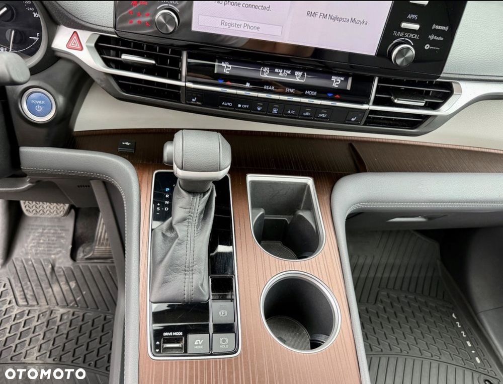 Toyota Sienna - 26