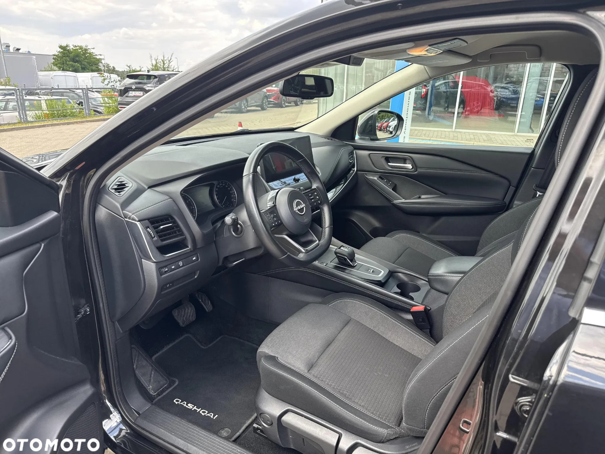 Nissan Qashqai 1.3 DIG-T mHEV N-Connecta Xtronic - 10