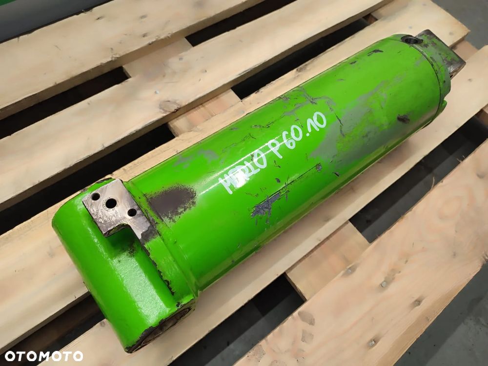 Siłownik kompensacji Merlo P60.10 - 6