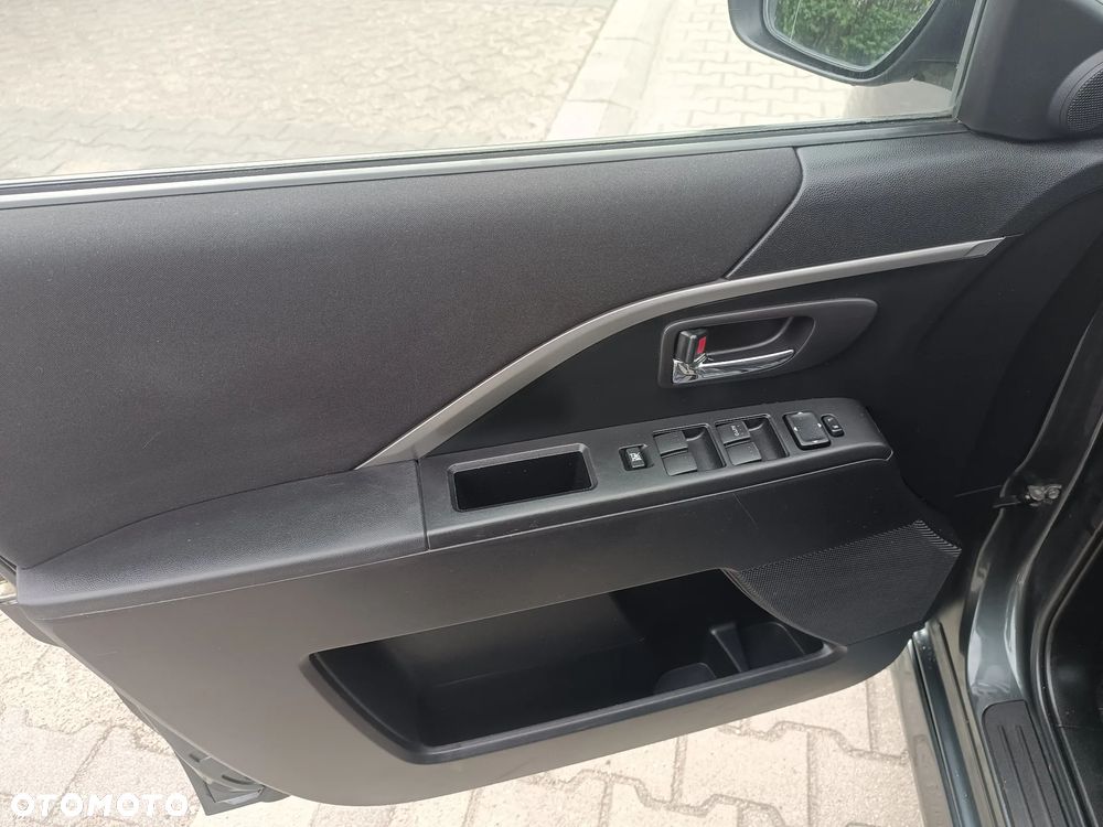 Mazda 5 2.0 MZR-DISI i-stop Sports-Line - 11