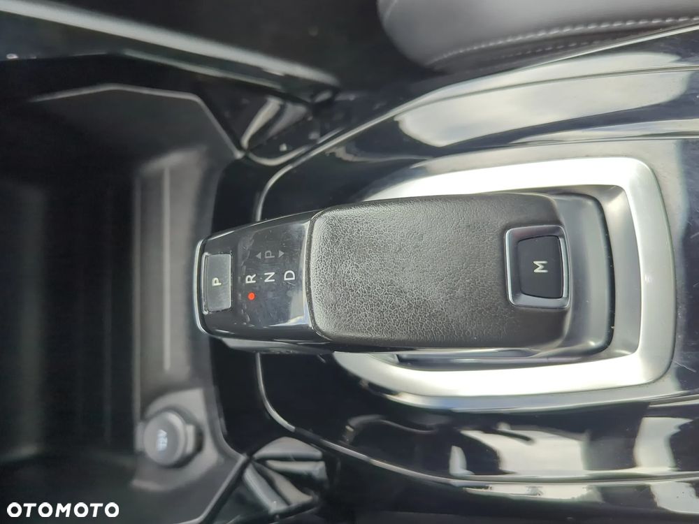 Peugeot 2008 1.2 PureTech GT Pack S&S EAT8 - 25