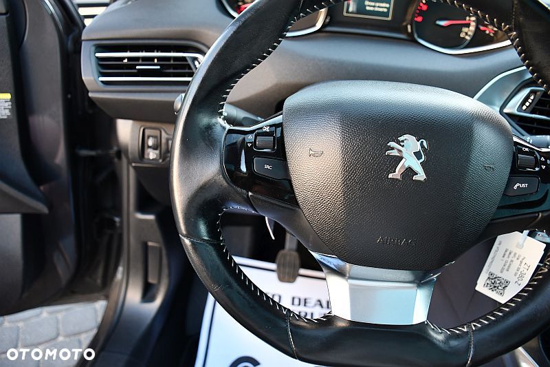 Peugeot 308 BlueHDi FAP 130 Stop & Start Allure - 17