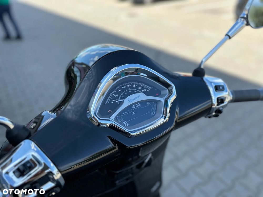Vespa GTS - 7